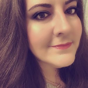 Meet your Posher, Shelly